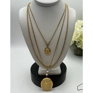 ART‎ Arthur Pepper Vintage Signed Triple Strand Gold Tone Locket Necklace